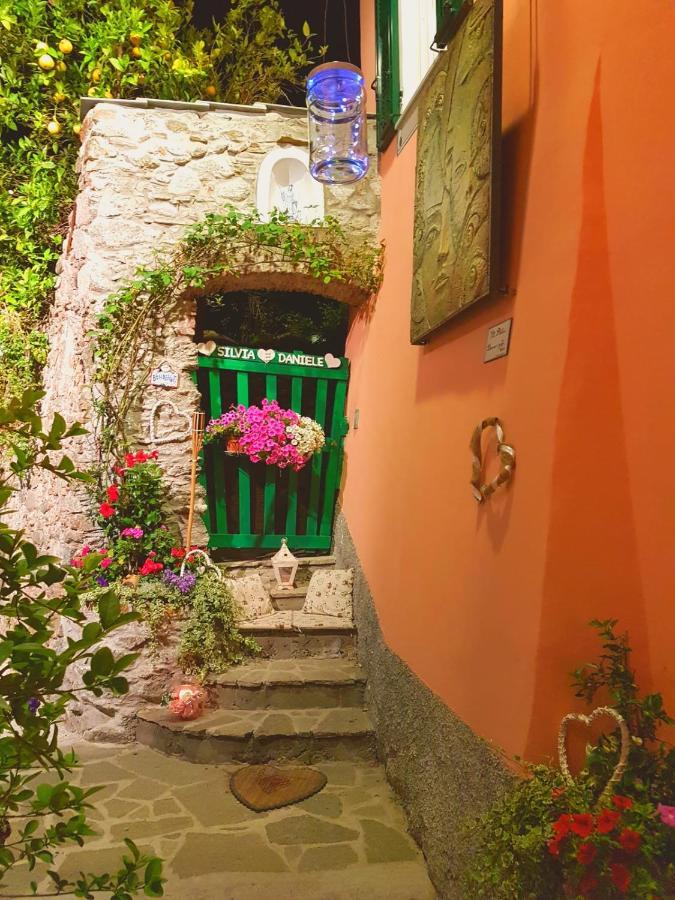 Casa Vacanze Family Albisola Superiore Exterior foto