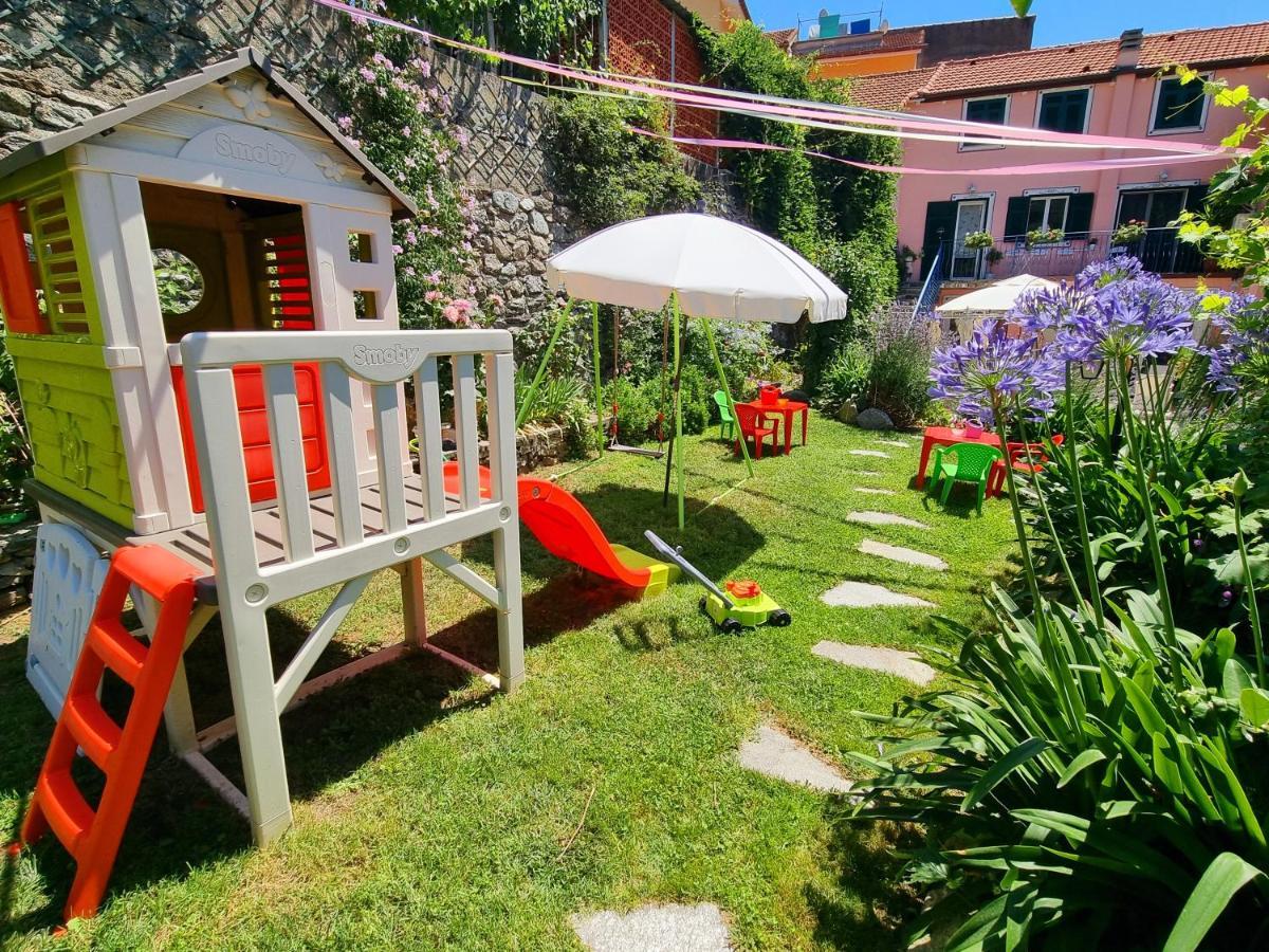 Casa Vacanze Family Albisola Superiore Exterior foto
