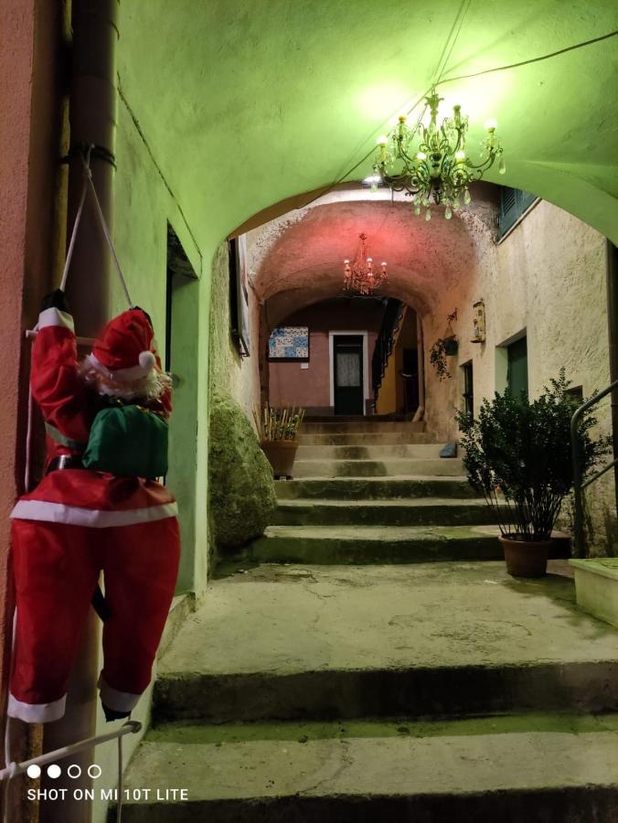 Casa Vacanze Family Albisola Superiore Exterior foto